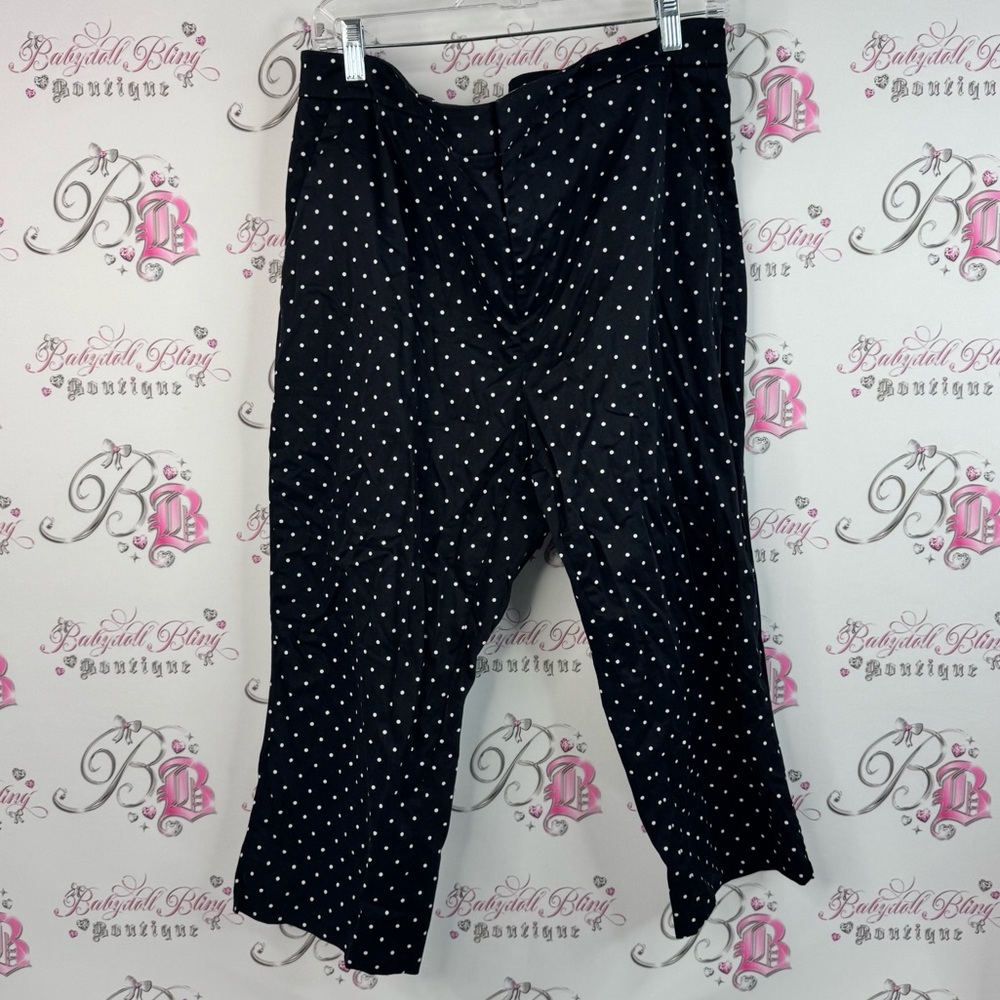 Simons capri cropped Black and White Polka Dot Pants dotted